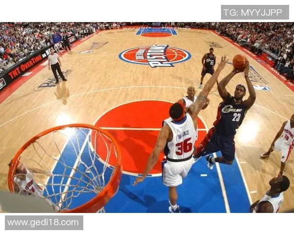 07年东部决赛骑士与活塞的激烈对决回顾与精彩瞬间分析