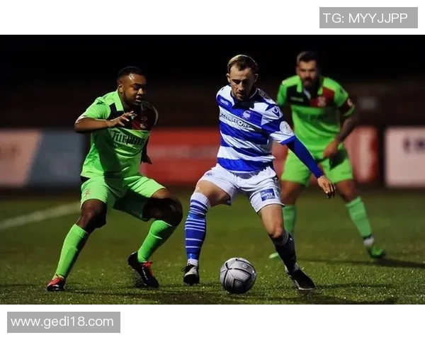 伯顿队与女王公园队的精彩对决分析与赛后点评