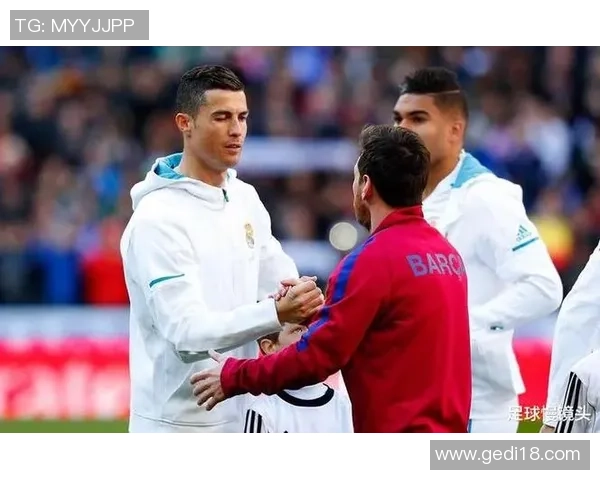 尤文图斯与巴萨对决精彩回顾球迷热议战术与表现分析