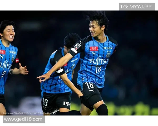 新泻队与太阳神队的激烈对决展现足球魅力与团队精神的巅峰时刻