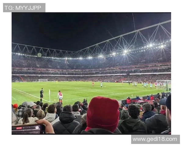 黑德堡主场迎战珀斯光荣期待精彩对决与球迷热情互动 黑德堡主场迎战珀斯光荣期待精彩对决与球迷热情互动