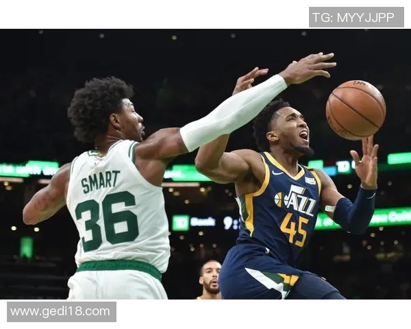 弗赖堡与多特蒙特精彩对决直播全程回顾与分析