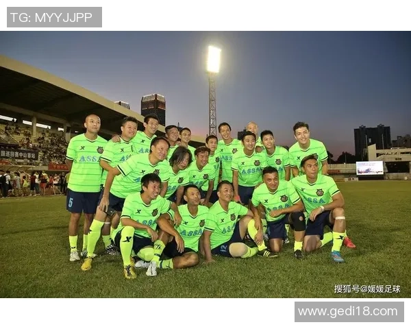 棉农与吉达阿赫的对决：一场激烈的足球较量与农田的故事交织